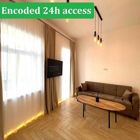 Picturesque Old Town Apartment With Charming Balcony Kaunas Buitenkant foto